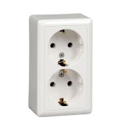 ХИТ Розетка двойная наружная белая с заземлением без шторок изолирующая пластина 16А 250В